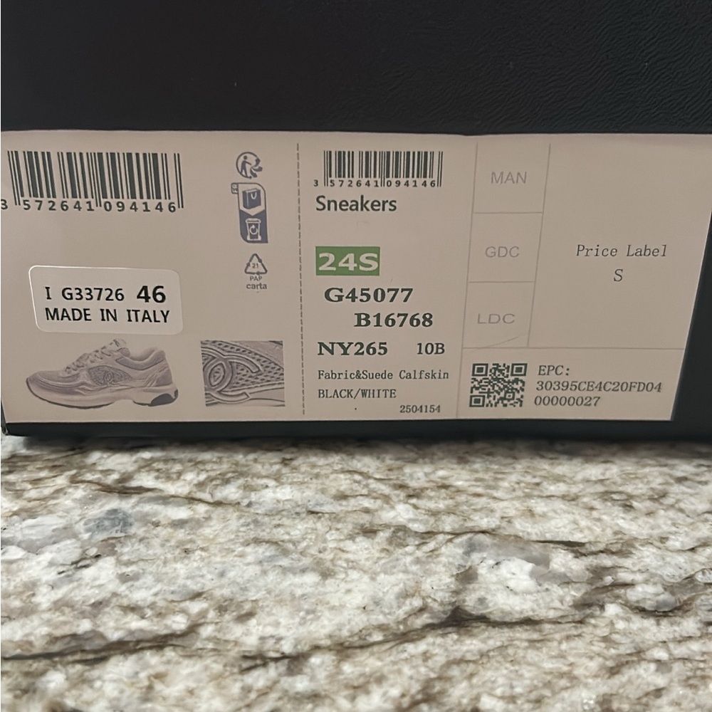 Chanel CC Logo Sneaker ‘White Silver’ size 46(us13) brand new - Picture 6 of 7